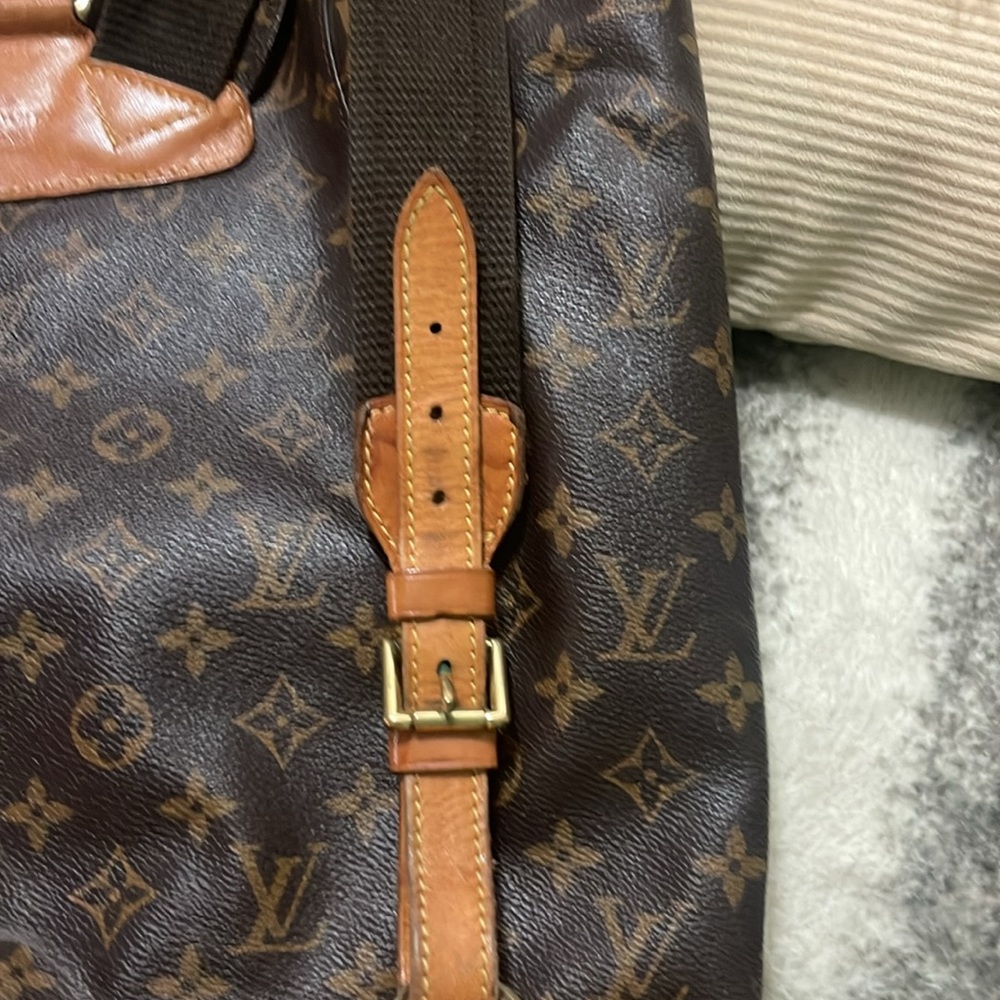 Louis Vuitton, authentic large backpack - Picture 8 of 9